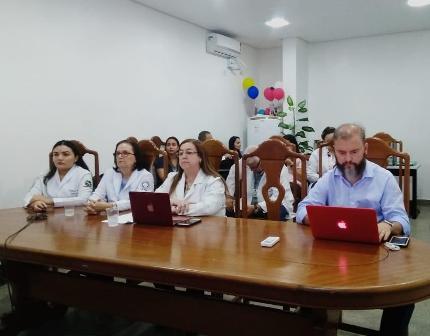 Profissionais da UFAM ministram aula na RUTE pela primeira vez.